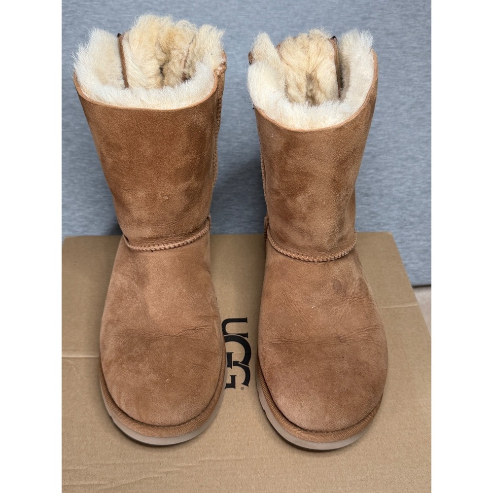 UGG‎ Bailey Bow II Chestnut Suede Sheepskin Boots 1016225 Womens 8 w/ box